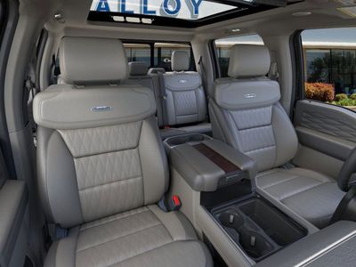 2026 Ford Super Duty F-450 DRW — photo 34 view