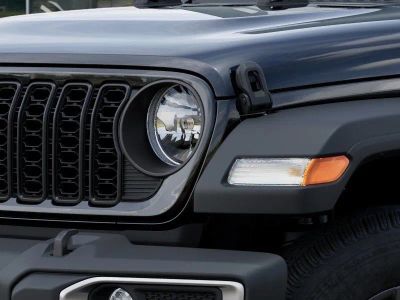 2026 Jeep Gladiator — photo 10 view