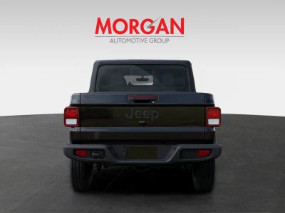 2026 Jeep Gladiator — photo 7 view