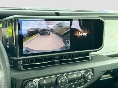 2026 Jeep Gladiator — photo 32 view