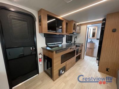 2025 Keystone RV Reign - Photo 12