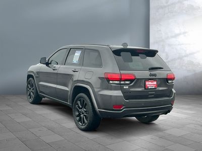 2019 Jeep Grand Cherokee — interior view