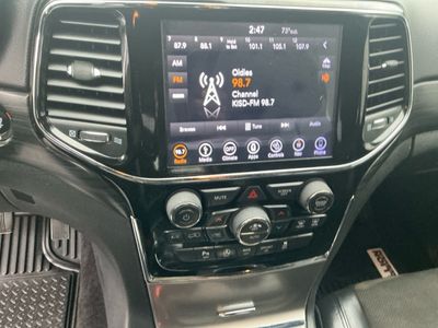 2019 Jeep Grand Cherokee — photo 11 view