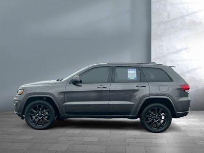 2019 Jeep Grand Cherokee — rear three-quarter view