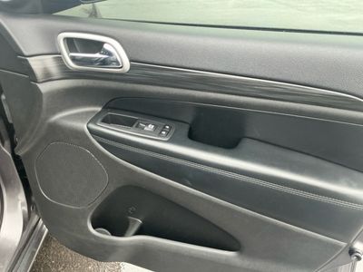 2019 Jeep Grand Cherokee — photo 21 view