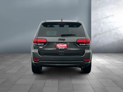2019 Jeep Grand Cherokee — detail view