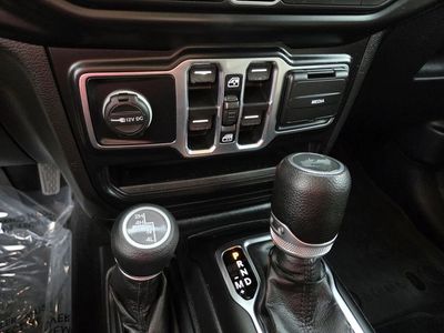 2022 Jeep Wrangler - Photo 13