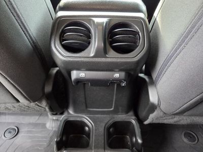 2022 Jeep Wrangler - Photo 20