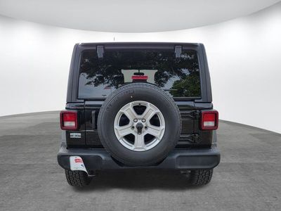 2022 Jeep Wrangler - Photo 5