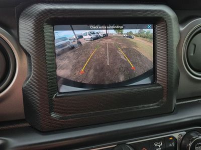 2022 Jeep Wrangler - Photo 11