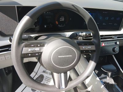 2025 Hyundai Tucson — photo 12 view