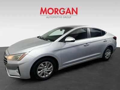 2019 Hyundai Elantra — photo 7 view