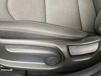 2019 Hyundai Elantra — photo 13 view