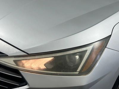 2019 Hyundai Elantra — photo 9 view