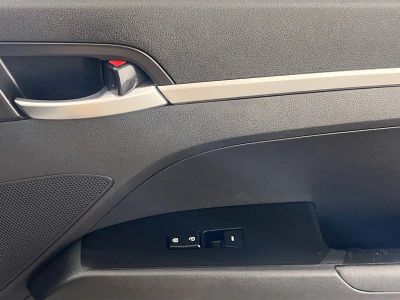 2019 Hyundai Elantra — photo 27 view