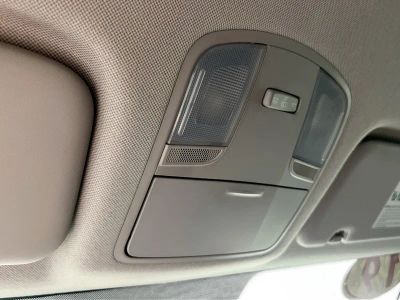 2019 Hyundai Elantra — photo 18 view
