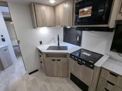 2025 Winnebago Access - Photo 25