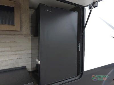 2021 Forest River RV Sabre — photo 17 view