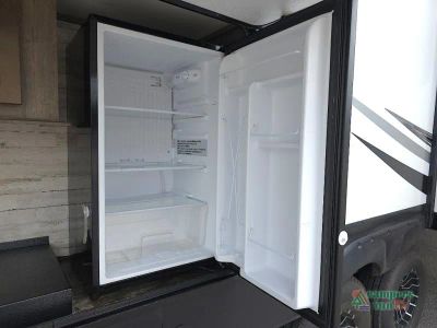 2021 Forest River RV Sabre — photo 18 view