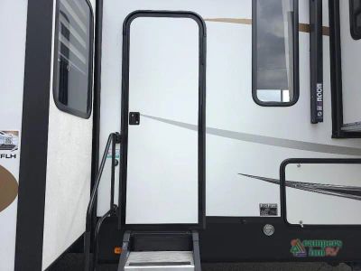2021 Forest River RV Sabre — photo 19 view
