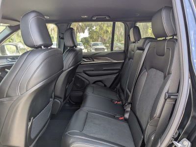 2026 Jeep Grand Cherokee — photo 14 view