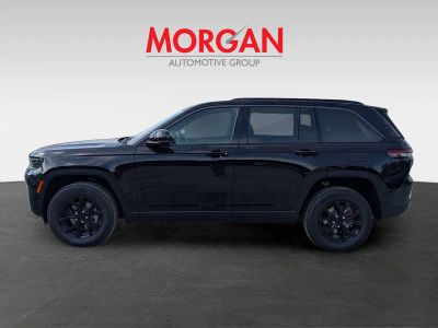 2026 Jeep Grand Cherokee — engine compartment view