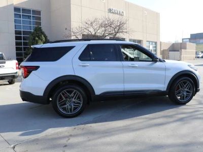 2026 Ford Explorer — detail view