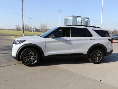 2026 Ford Explorer — side profile view