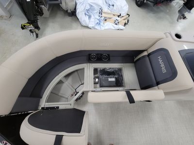 2025 Harris Flotebote Cruiser 210 - Photo 21