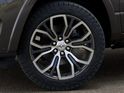 2026 Ram 1500 — photo 8 view