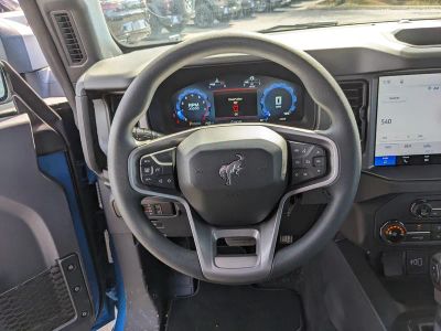 2026 Ford Bronco — photo 13 view