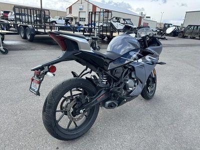 2023 CFMOTO 300SS - Photo 3