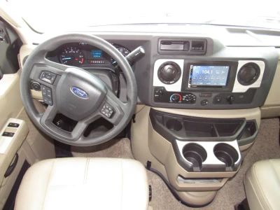 2023 Thor Motor Coach FOUR WINDS - Photo 2