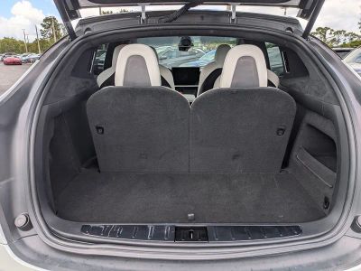 2022 Tesla Model X — photo 13 view