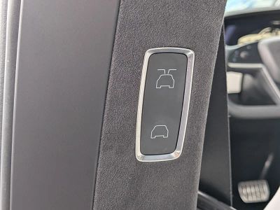 2022 Tesla Model X — photo 23 view