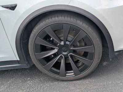 2022 Tesla Model X — photo 11 view