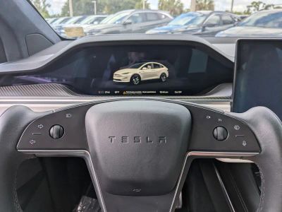 2022 Tesla Model X — photo 28 view