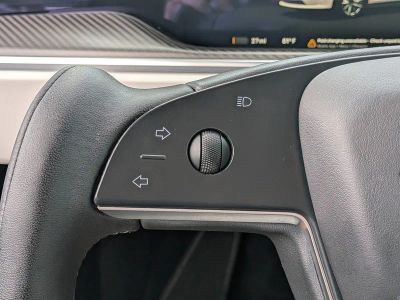 2022 Tesla Model X — photo 26 view