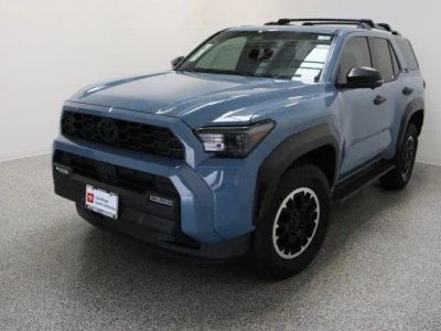 2025 Toyota 4Runner 4WD - Photo 2
