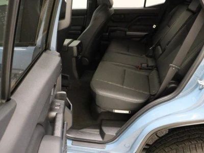 2025 Toyota 4Runner 4WD - Photo 32