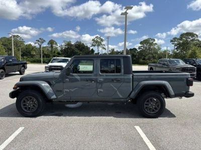 2026 Jeep Gladiator — detail view