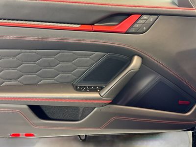 2024 Porsche 911 - Photo 11