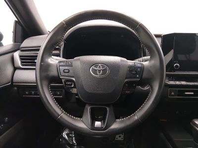 2025 Toyota Camry — photo 12 view