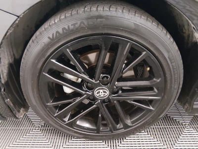 2025 Toyota Camry — photo 10 view