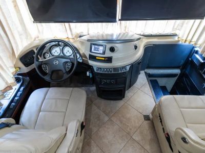 2008 Fleetwood Revolution 42N - Photo 36