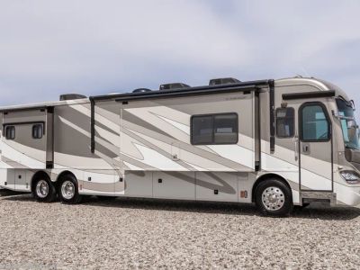 2008 Fleetwood Revolution 42N - Photo 40