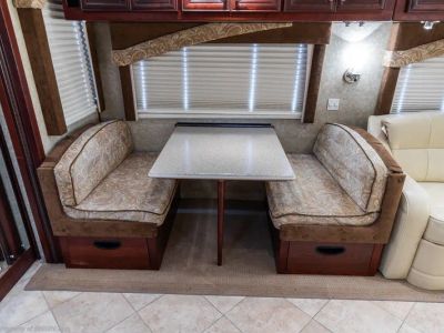 2008 Fleetwood Revolution 42N - Photo 9