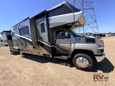 2009 Jayco Seneca HD — rear three-quarter view