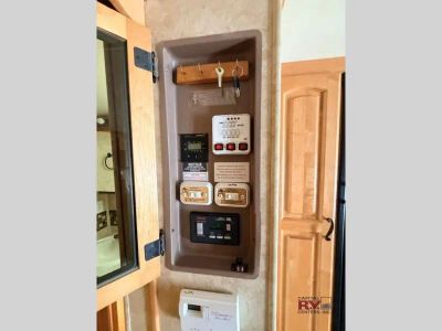 2009 Jayco Seneca HD — photo 19 view