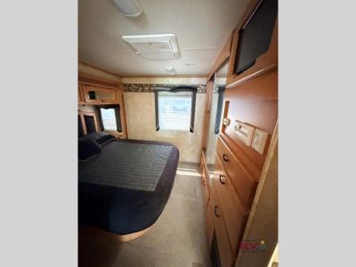 2009 Jayco Seneca HD — photo 26 view